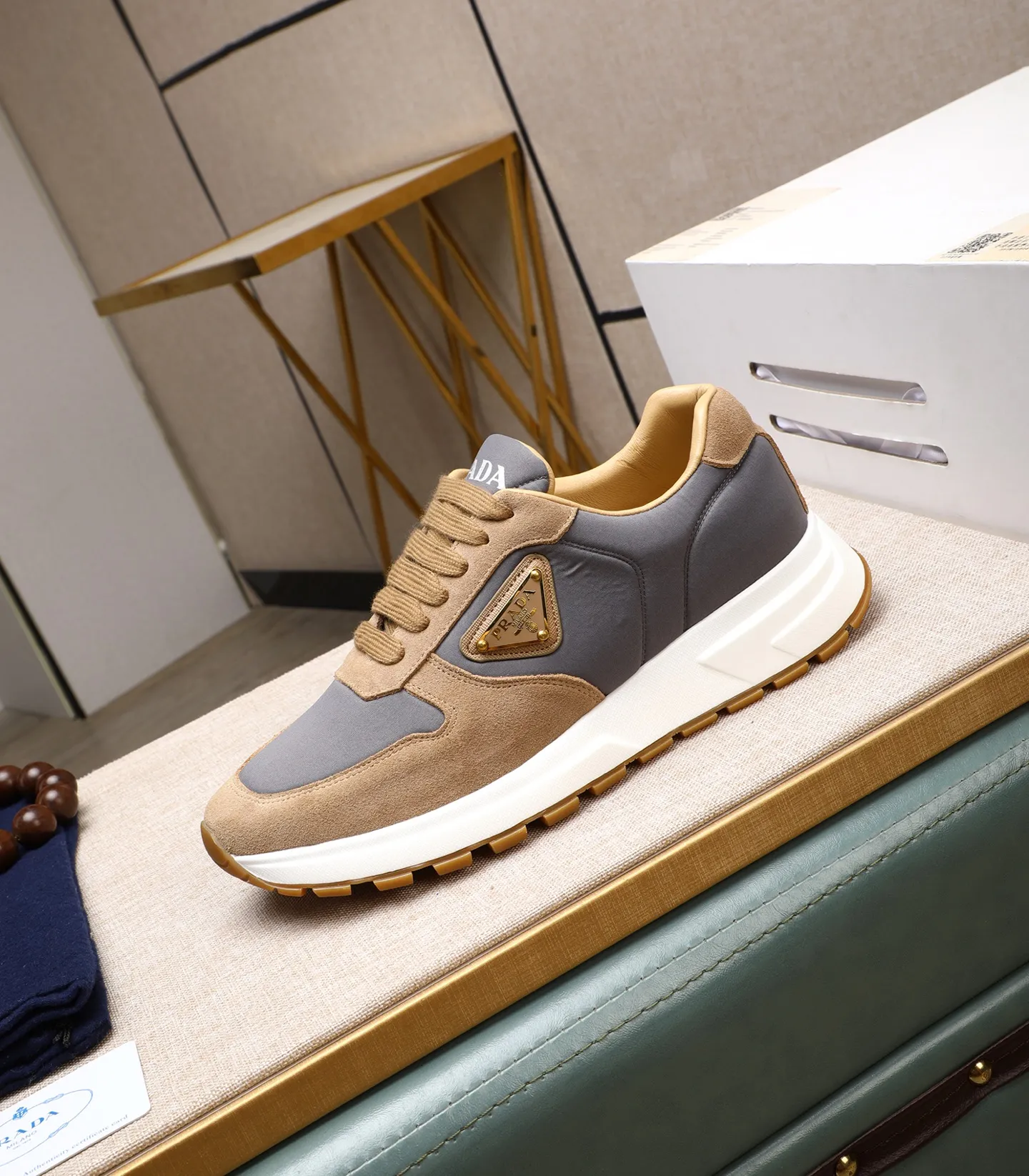 Men's shoes💰460🌹🌹[PRADA—Prada] latest model🙈original replica! 👟👟👟Available here. The workmanship is top-notch. The upper is made from Italy. 🇮🇹Imported first-layer cowhide. ❗️Breathable genuine leather lining @Suitable for travel. The original version has an enlarged engraved sole, making it suitable for all kinds of travels, showing low-key luxury. Let quality speak for itself. Color: Size: 38-44